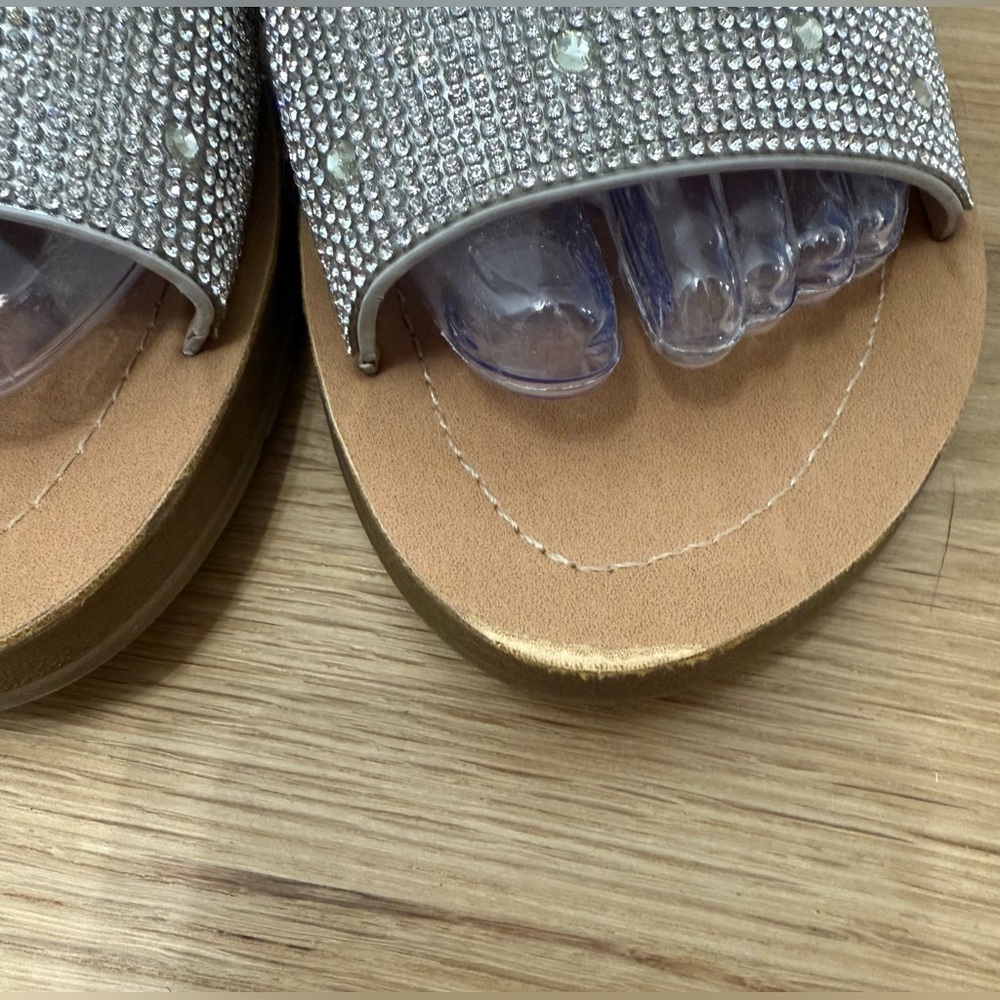 Soda Rhinestone Justice Sandals - Picture 4 of 5